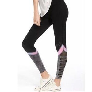 VS Pink Ultimate Leggings